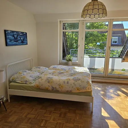 Apartment Gemütliche Doppelhaushälfte Mit Garten