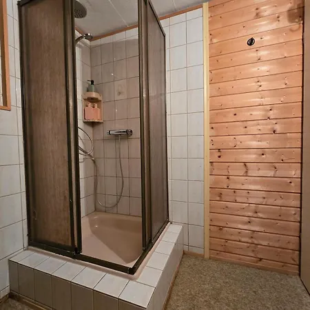 شقة Gemuetliche Doppelhaushaelfte Mit Garten *