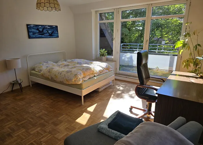 Gemuetliche Doppelhaushaelfte Mit Garten Bochum