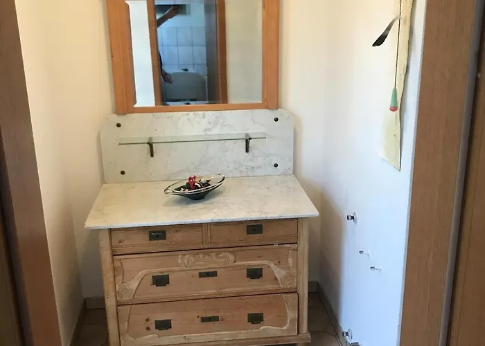 Apartment Gemütliche Doppelhaushälfte Mit Garten