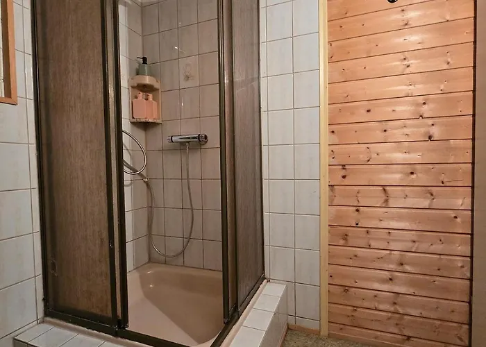 Apartment Gemütliche Doppelhaushälfte Mit Garten *