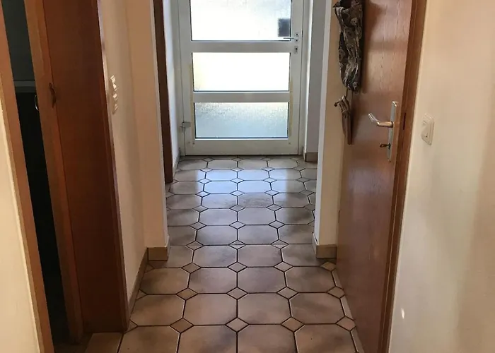 Apartment Gemütliche Doppelhaushälfte Mit Garten